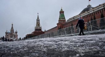 Ucraina, Ue amplia lista sanzioni Russia: colpiti anche gli influencer di Putin Ucraina, Ue amplia lista sanzioni Russia: colpiti anche gli influencer di Putin