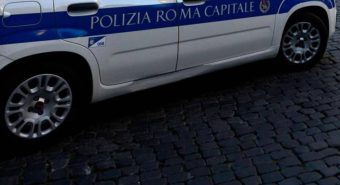 Roma, 24enne stuprata e sequestrata da dipendente locale in centro: un arresto Roma, 24enne stuprata e sequestrata da dipendente locale in centro: un arresto