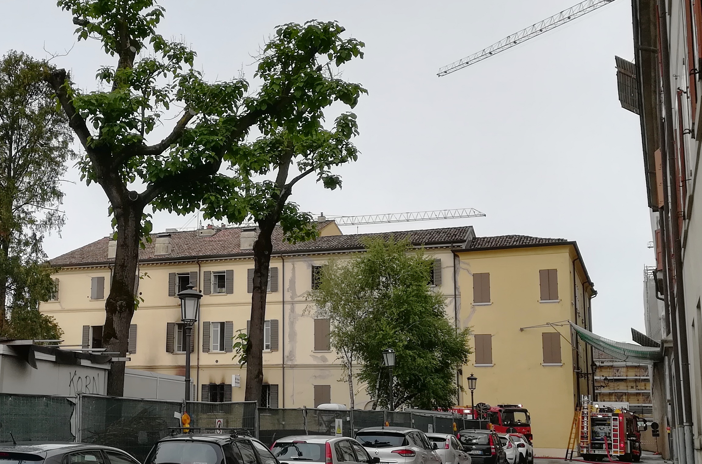 Bivaccano nella ex sede della Polizia Municipale, Daspo per due a Mirandola