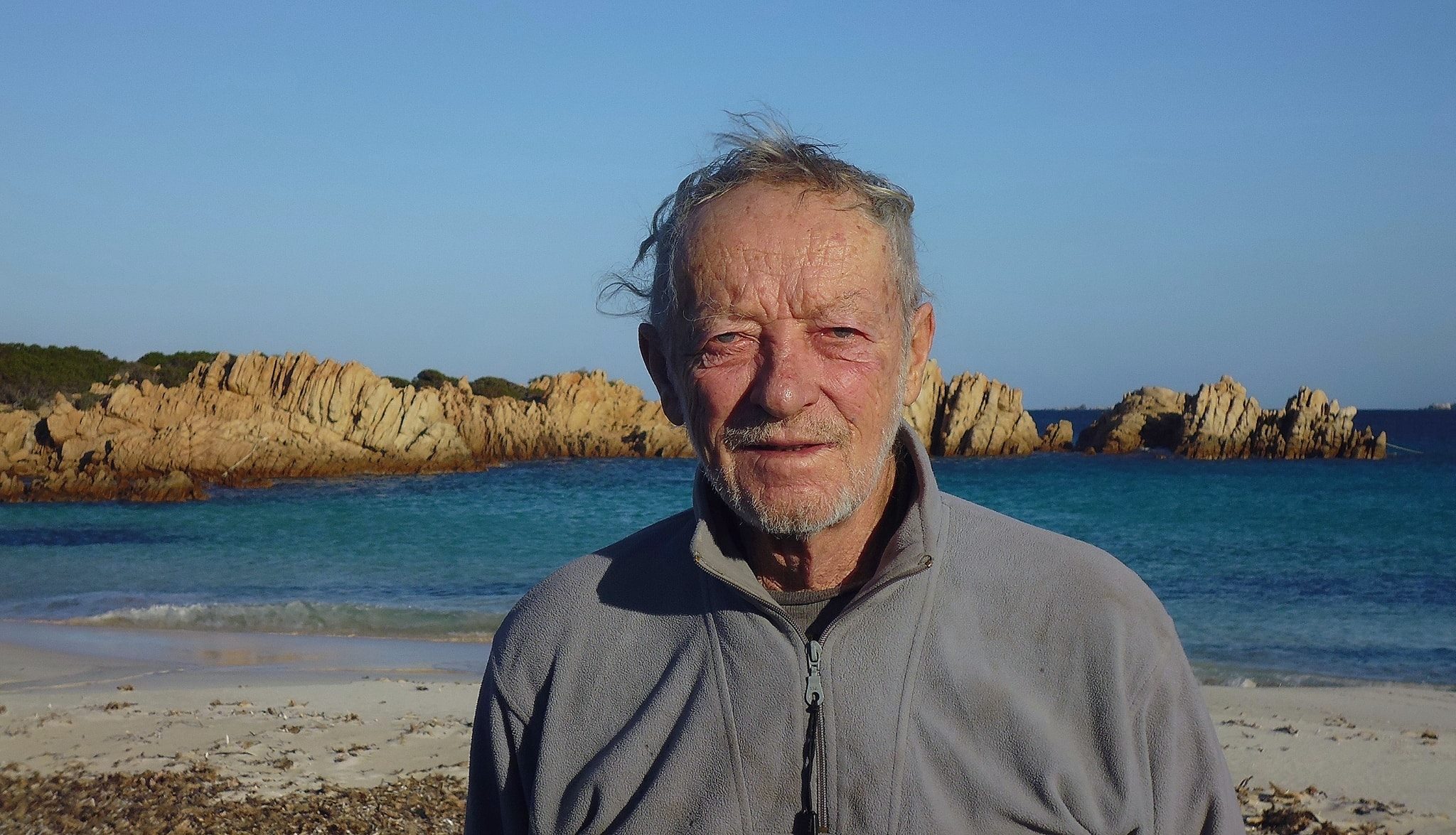 Morto Mauro Morandi, l’eremita modenese custode dell’isola di Budelli. Era di Concordia