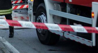 Torino, finisce fuori strada con l’auto e muore a 21 anni