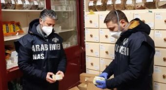 Controlli dei Nas di Parma, farmacia multata per irregolarità