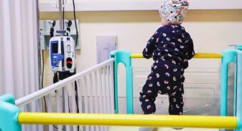 Effettuato il primo trapianto di microbiota pediatrico “in trasferta” su un bimbo che non poteva essere spostato
