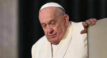 Papa Francesco, cos’è la fisioterapia respiratoria: la riabilitazione, i tempi