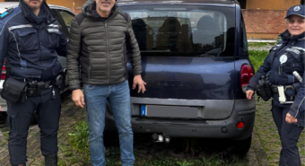 Gli rubarono l’auto due anni fa, oggi grazie a una cittadino che ha segnalato un mezzo abbandonato la ritrova