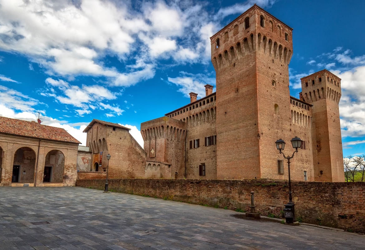 Alla scoperta di ville e castelli tra Modena e Bologna, pubblicate le date per le visite da aprile a giugno 2025