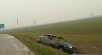 Camposanto, auto in fiamme in via Gorzano