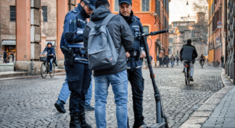 Monopattini, controlli e prevenzione da parte della Polizia Locale di Modena