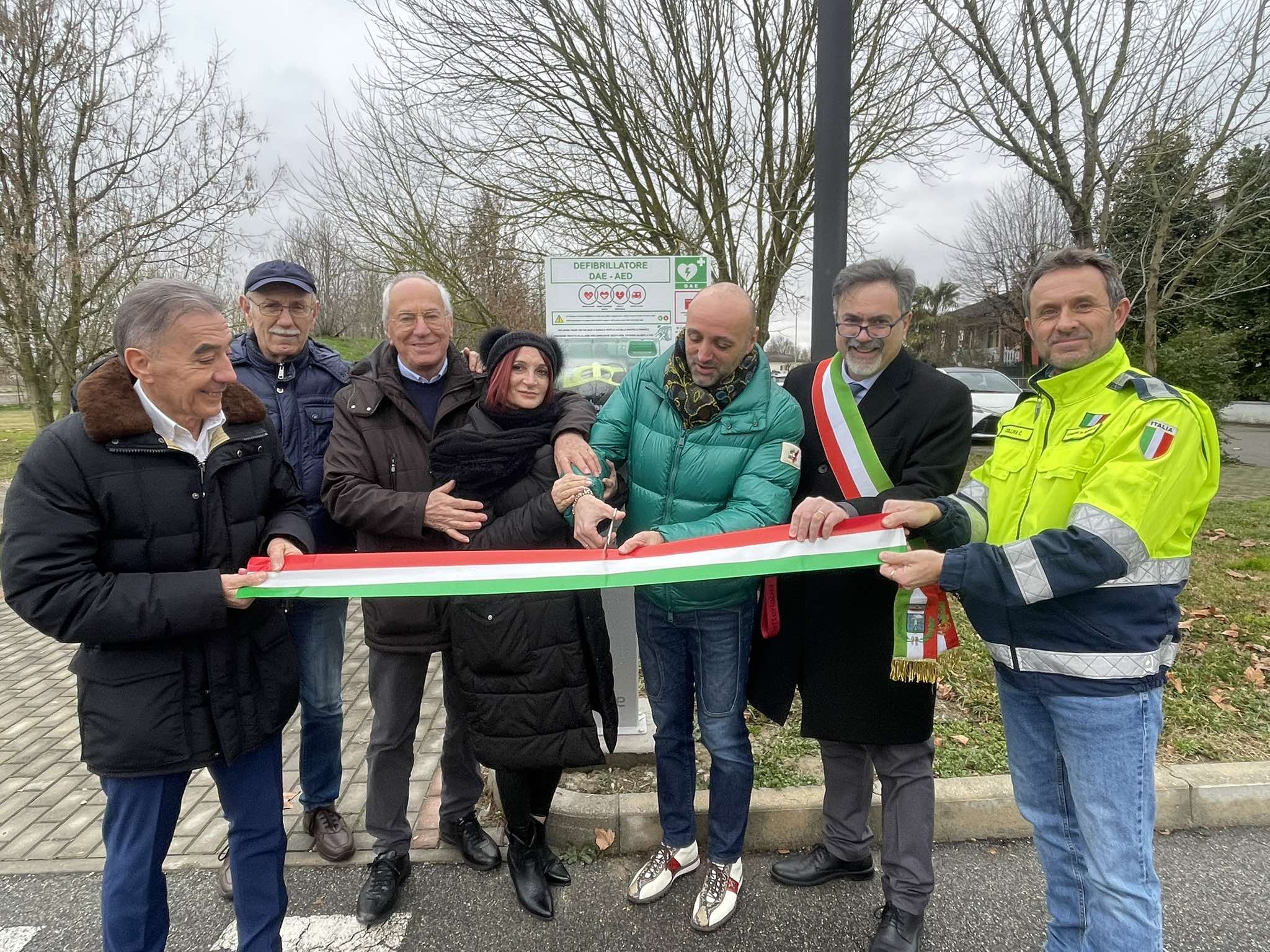 Medolla, inaugurato un nuovo defibrillatore al Parco Mon Jardin