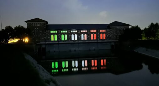 "Bagliori nella notte", si illumina l'impianto di Palata Pepoli per ricordare l'importanza della cultura idrica "Bagliori nella notte", si illumina l'impianto di Palata Pepoli per ricordare l'importanza della cultura idrica