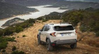 DACIA Duster 4X4: l’essenza del fuoristrada compatto