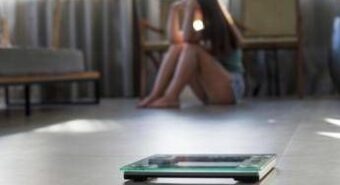 ‘Disturbi alimentazione già a 8-9 anni’, le raccomandazioni dei neuropsichiatri