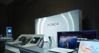 HONOR svela ALPHA PLAN al MWC 2025: 10 miliardi per l’Ecosistema AI