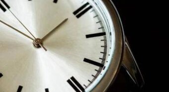L’ora legale e l’effetto jet-lag, ecco cosa mangiare dopo aver spostato le lancette