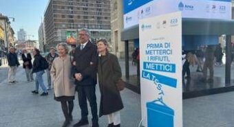 Milano, Amsa lancia campagna contro l’utilizzo improprio dei cestini stradali