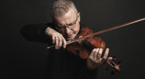 A Mirandola Paolo Ghidoni interpreta le Quattro stagioni di Vivaldi A Mirandola Paolo Ghidoni interpreta le Quattro stagioni di Vivaldi