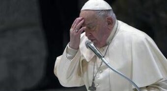 Papa Francesco, il parere dello pneumologo: “Infezione sembra sotto controllo”