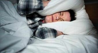 Sonno e nervosismo, come affrontare il mal di primavera