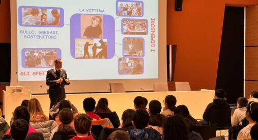 Cultura della legalità, i Carabinieri incontrano gli studenti di Novi di Modena Cultura della legalità, i Carabinieri incontrano gli studenti di Novi di Modena