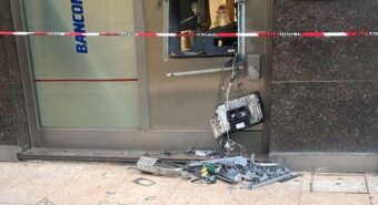 Bancomat fatto esplodere nella notte in via Cavallotti a Mirandola
