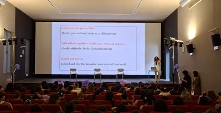 Disturbi alimentari, a Finale Emilia pienone per discutere del tema con gli studenti