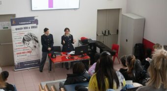 Contrasto alla violenza di genere: la Polizia di Stato incontra gli studenti del Liceo Fanti di Carpi