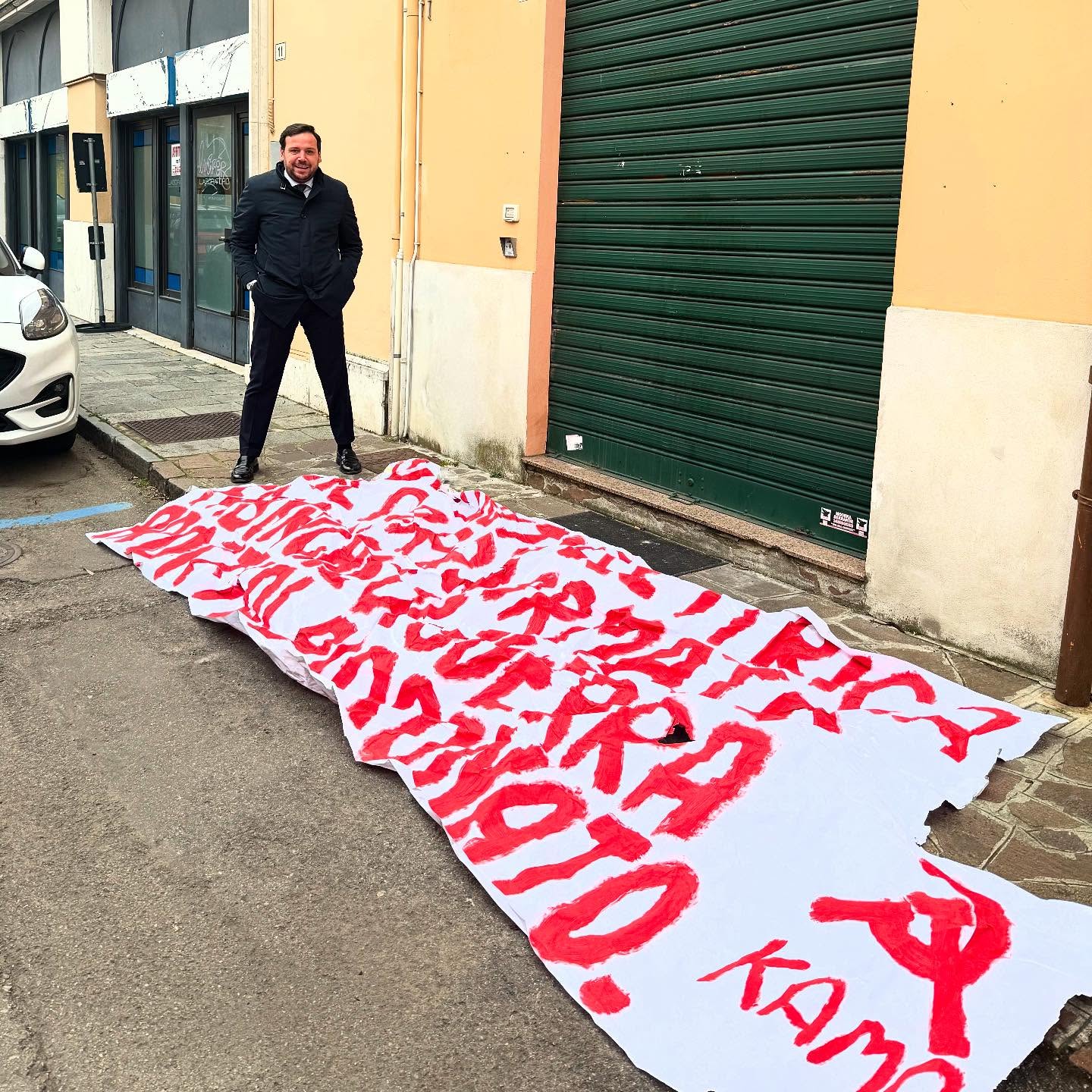 Modena, manifesto intimidatorio davanti alla sede di Fd’I, la solidarietà della Democrazia Cristiana