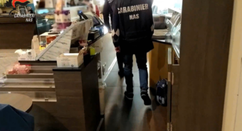 Sporcizia e carenze igienico-sanitarie in un bar modenese, mille euro di sanzione