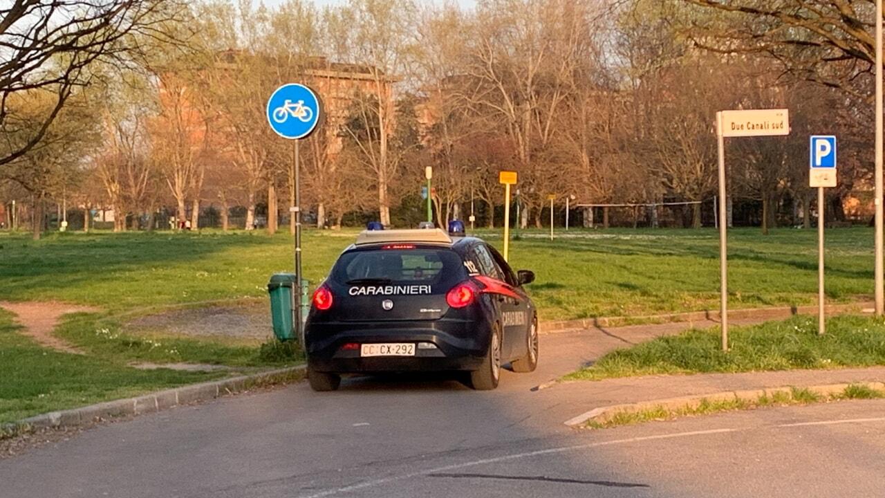 Controlli straordinari dei Carabinieri a Modena: controllate due persone e rinvenuta marijuana in un cespuglio