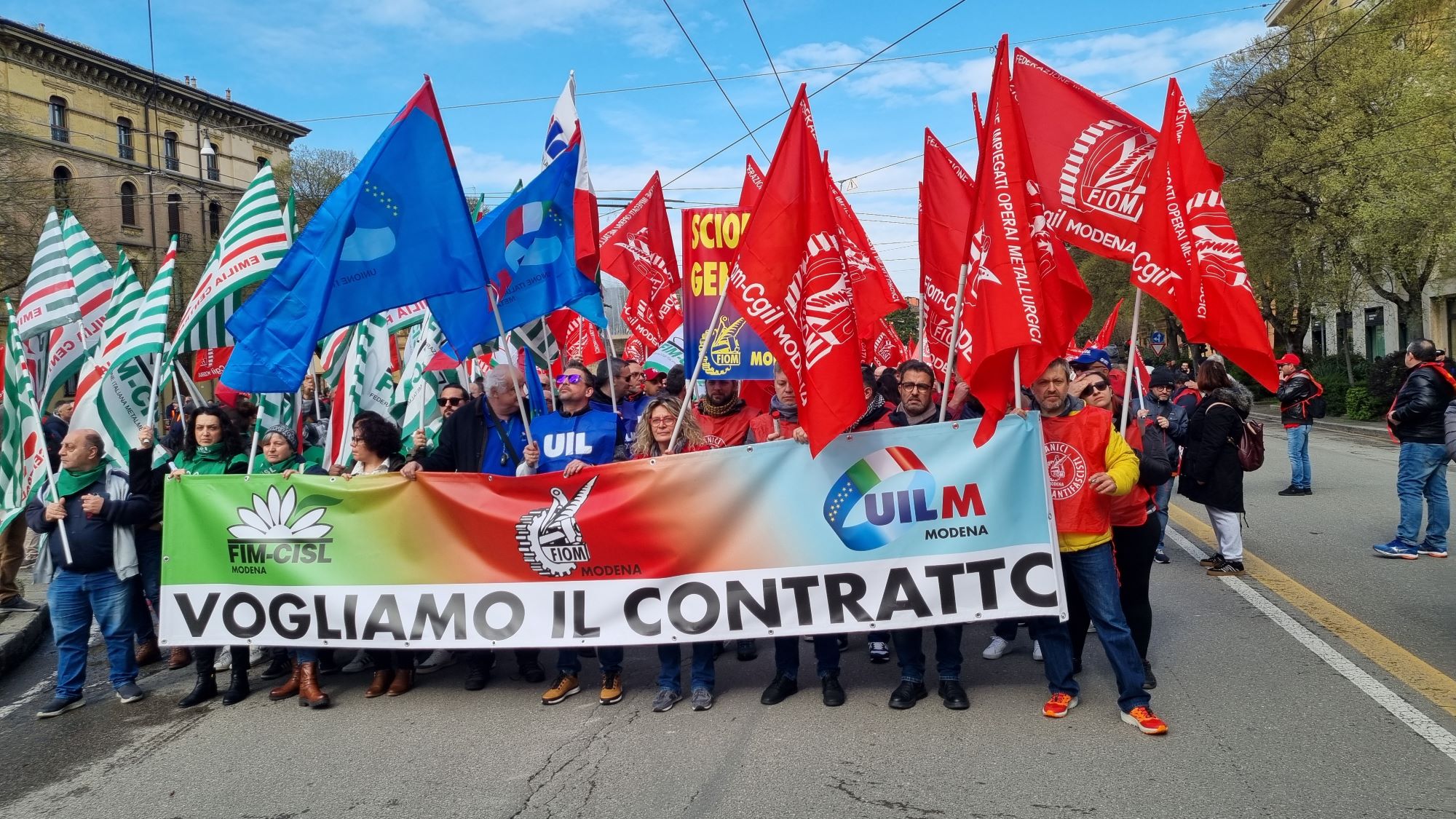 Metalmeccanici, alta adesione allo sciopero del 28 marzo