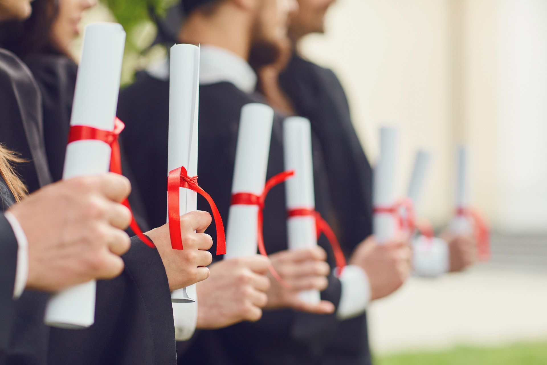Per i laureandi di Carpi, Novi e Soliera premio di studio della Cassa di risparmio di Carpi