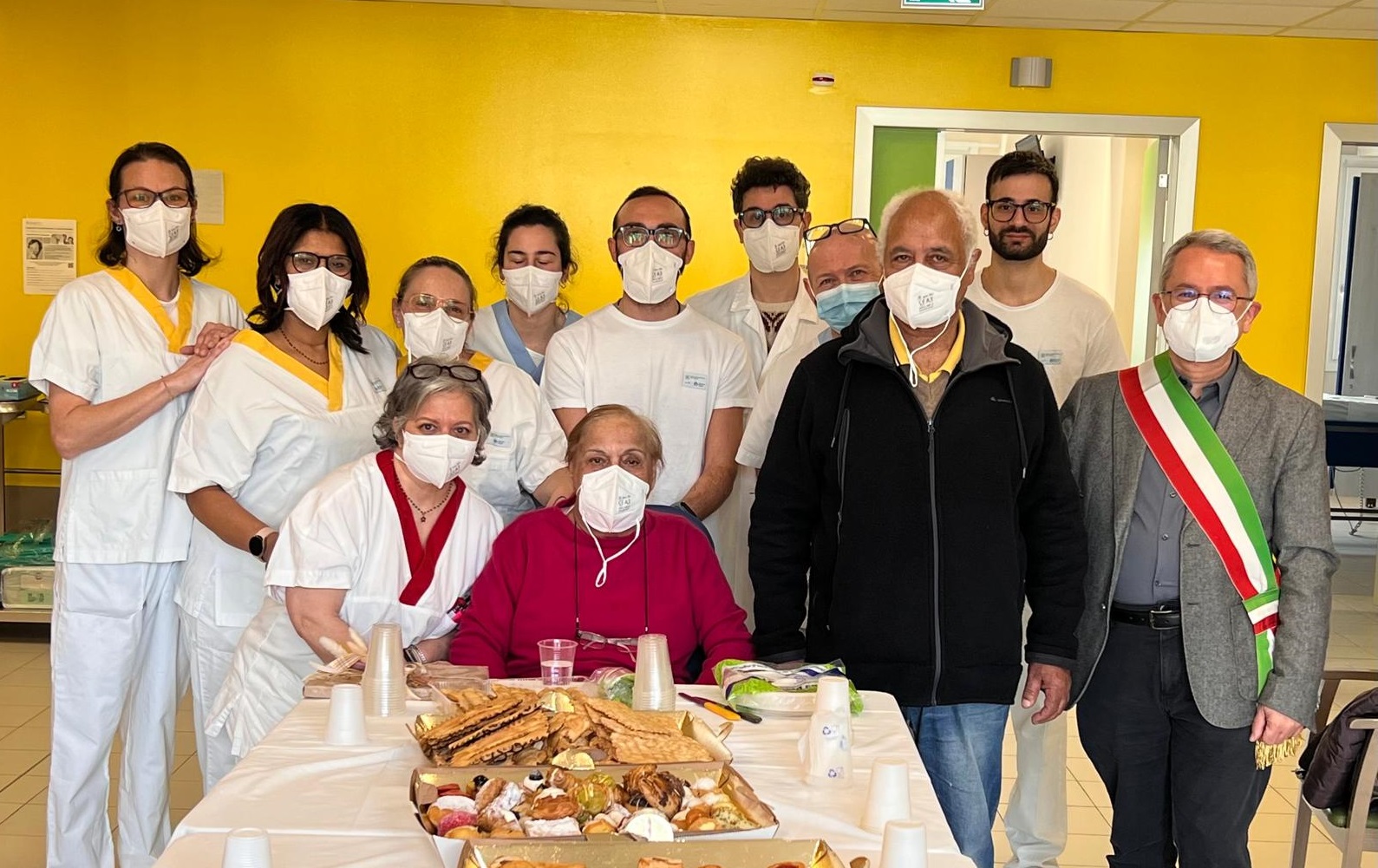 Dopo 44 anni di amore Vinicia e Giuseppe si sposano in Ospedale di Comunità a Novi