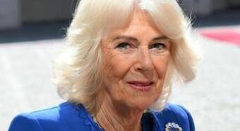 Camilla e la passione per i gioielli: “In Italia ne ha sfoggiati per 10 milioni di euro”