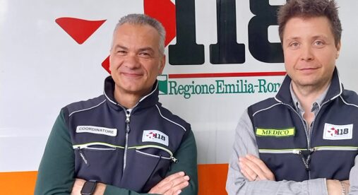 Soffoca ingoiando un pistacchio, bambino di 18 mesi di Carpi salvato in videochiamata col 118 Soffoca ingoiando un pistacchio, bambino di 18 mesi di Carpi salvato in videochiamata col 118