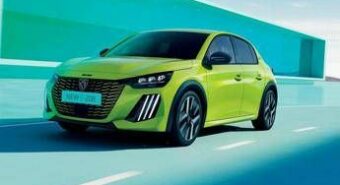 Nuova Peugeot E-208, maggiore autonomia e ricarica bidirezionale