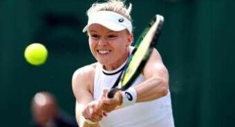 Odore troppo forte dell’avversaria, tennista chiede di spruzzare deodorante – Video