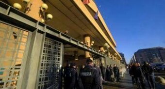 Torino, morì per esalazioni emesse dal frigorifero: a processo i manager di una multinazionale