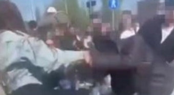 Le bulle la prendono a calci e schiaffi, ragazzina in ospedale a Carpi