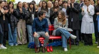 Violenza di genere, una panchina rossa nel Campus Cattolica di Roma