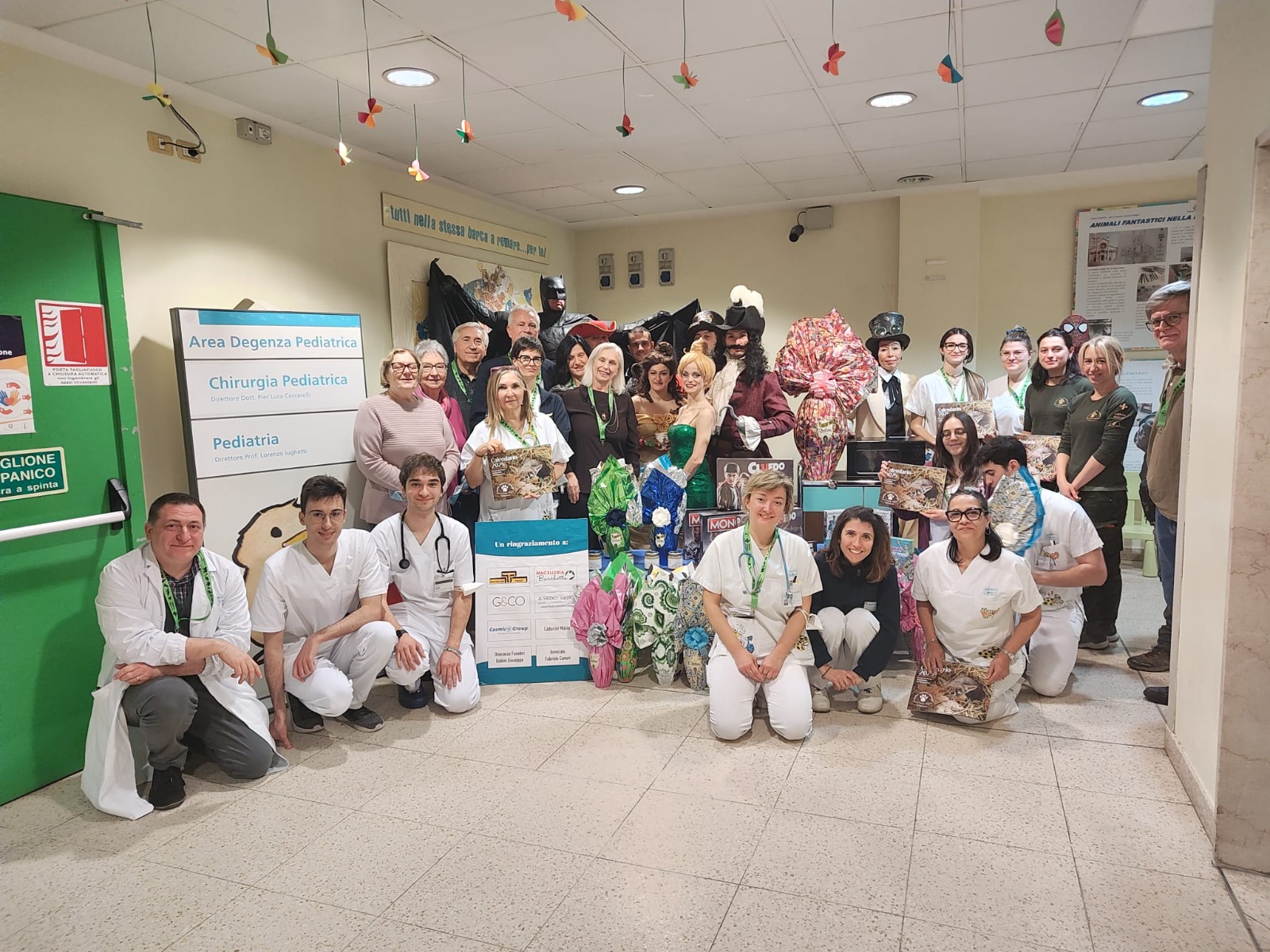 Dal Pettirosso e gli Amici del Suffragio giochi e uova di Pasqua in dono ai bambini ricoverati in Pediatria