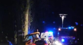 Rubano due trattori, si scontrano tra loro, uno esce fuori strada e blocca la Statale 468 a Finale Emilia
