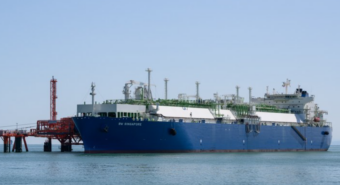 La nave rigassificatrice BW Singapore pronta a entrare in funzione al largo di Ravenna