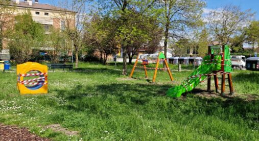 Nuovi giochi e riparazione di quelli già presenti nei parchi di Bastiglia Nuovi giochi e riparazione di quelli già presenti nei parchi di Bastiglia