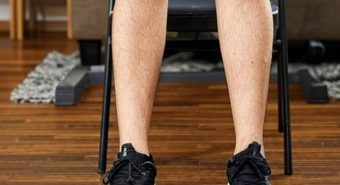 7 minuti per aiutare il cuore, basta una sedia per l’esercizio