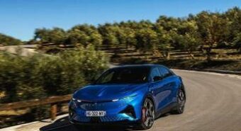 Alpine A390: elegante, elettrica e sport fastback