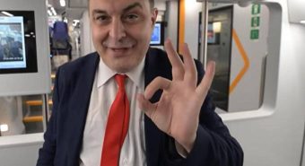 Andrea Diprè finto capotreno per video su Youtube: denunciato dalla Polfer