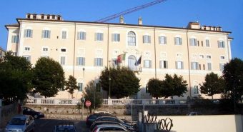 In un raptus accoltellò ospite e dipendente casa famiglia, nigeriana condannata a 8 anni di reclusione