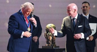 Infantino, indagine Fifa per premio pace a Trump: cos’è successo