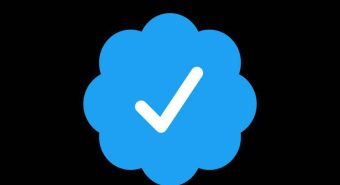 L’Europa multa Elon Musk per la spunta blu ingannevole di X