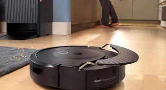 Roomba dichiara bancarotta: iRobot in mano cinese dopo lo stop di Amazon Roomba dichiara bancarotta: iRobot in mano cinese dopo lo stop di Amazon